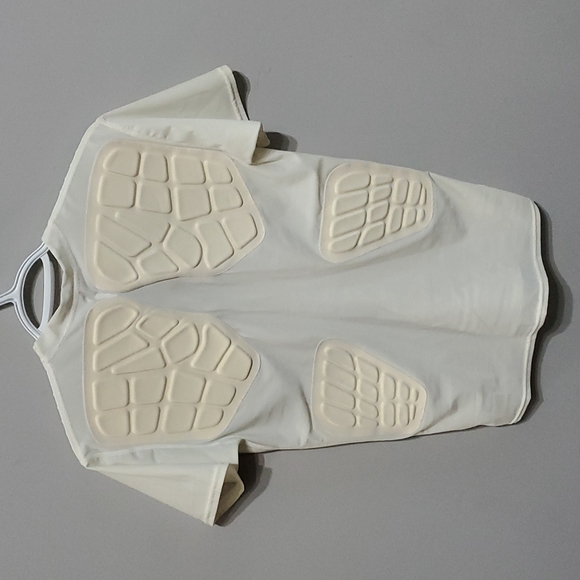 Under armor shirt - Picture 2 of 5